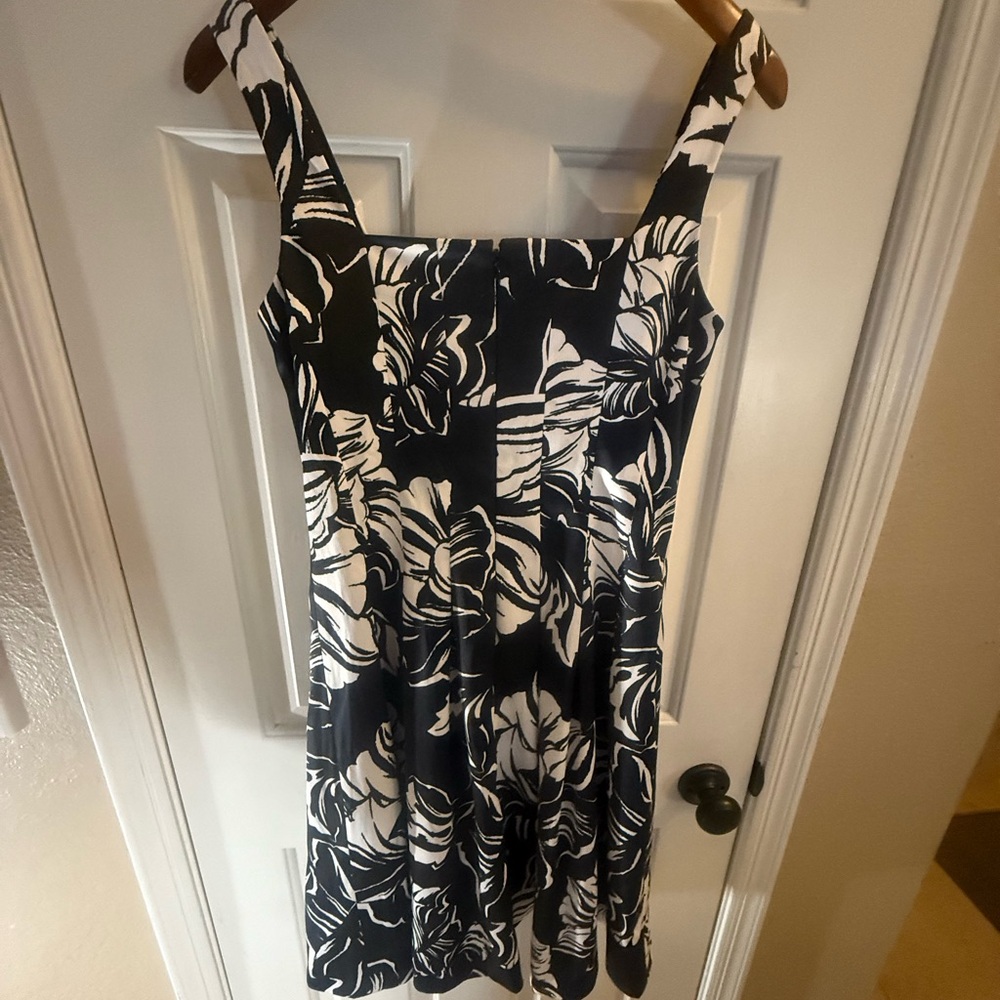 White House Black Market Black and White Floral Mini Dress